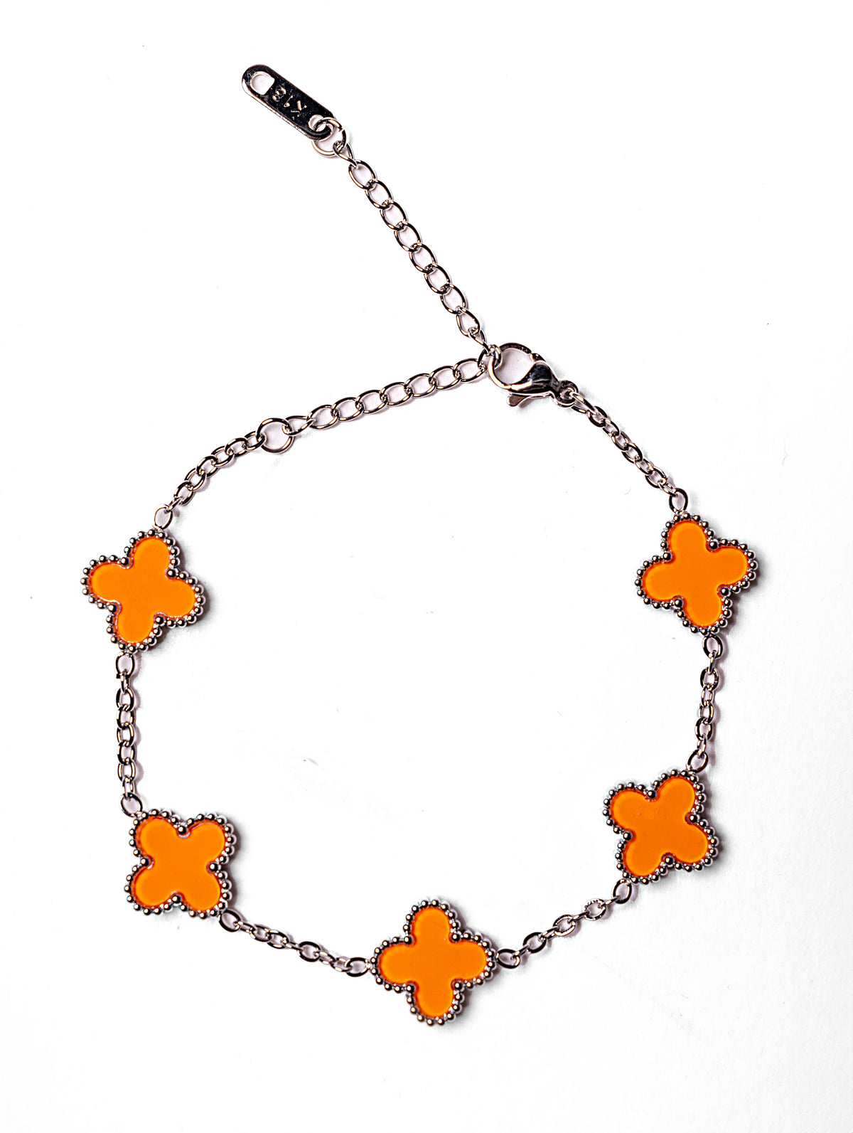 KLAVER ARMBAND. - ZILVEREN ORANJE