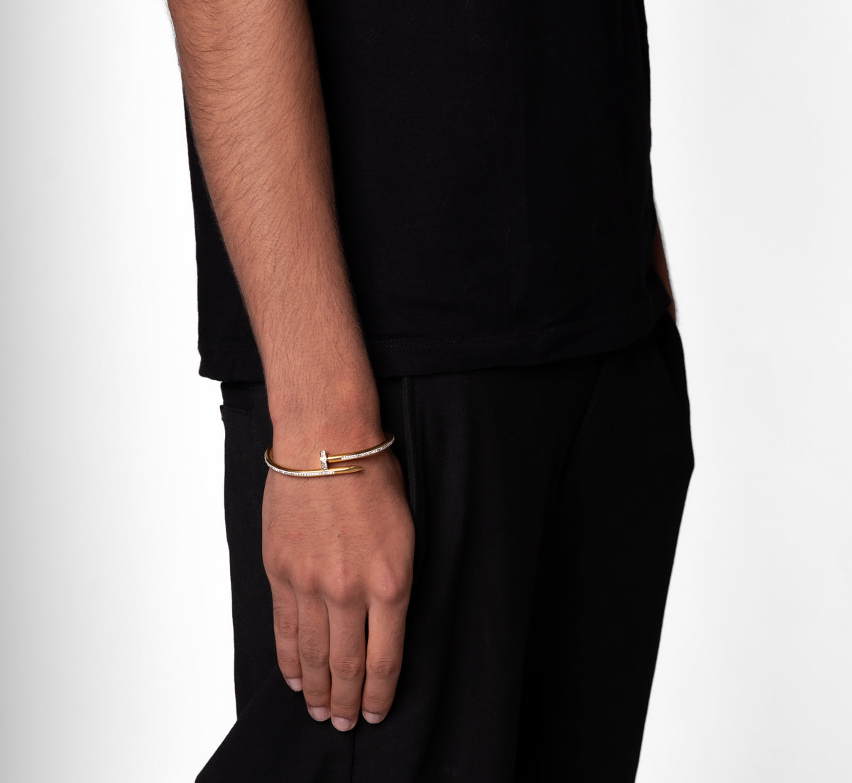ICED SPIJKER ARMBAND. - GOUD